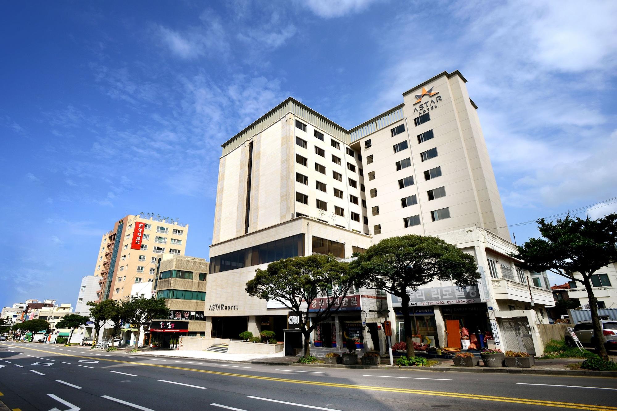 โรงแรมเอสตาร์ เชจู เมืองเชจู ภายนอก รูปภาพ