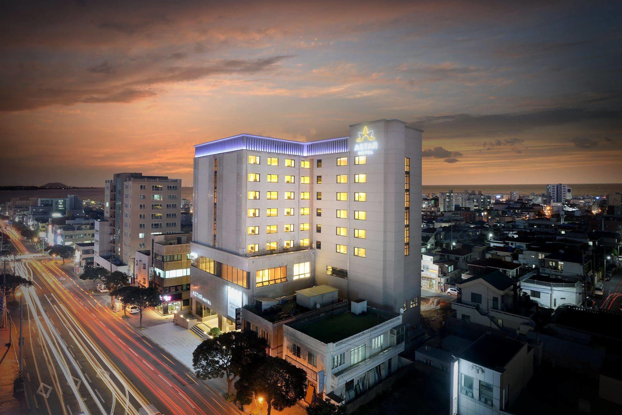 โรงแรมเอสตาร์ เชจู เมืองเชจู ภายนอก รูปภาพ